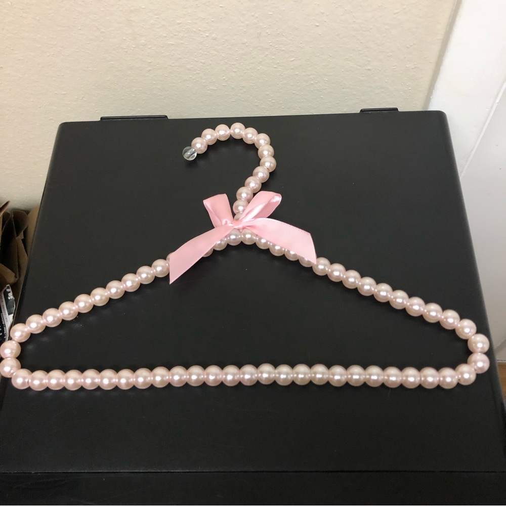 Baby or Pet Clothes Faux Pearl Hanger